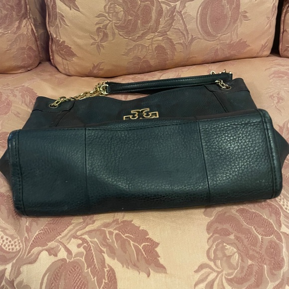 Authentic Tory Burch Britten Slouch Pebbled Leather Black Shoulder Bag Purse - Picture 5 of 16